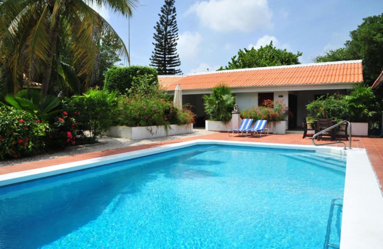 Kas Di Ala Apartments Willemstad Exterior photo